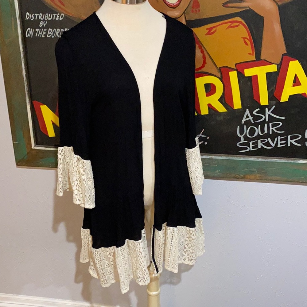 Entro Black & Cream Lace Kimono Size Large